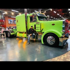 Meet your Posher, Daniel